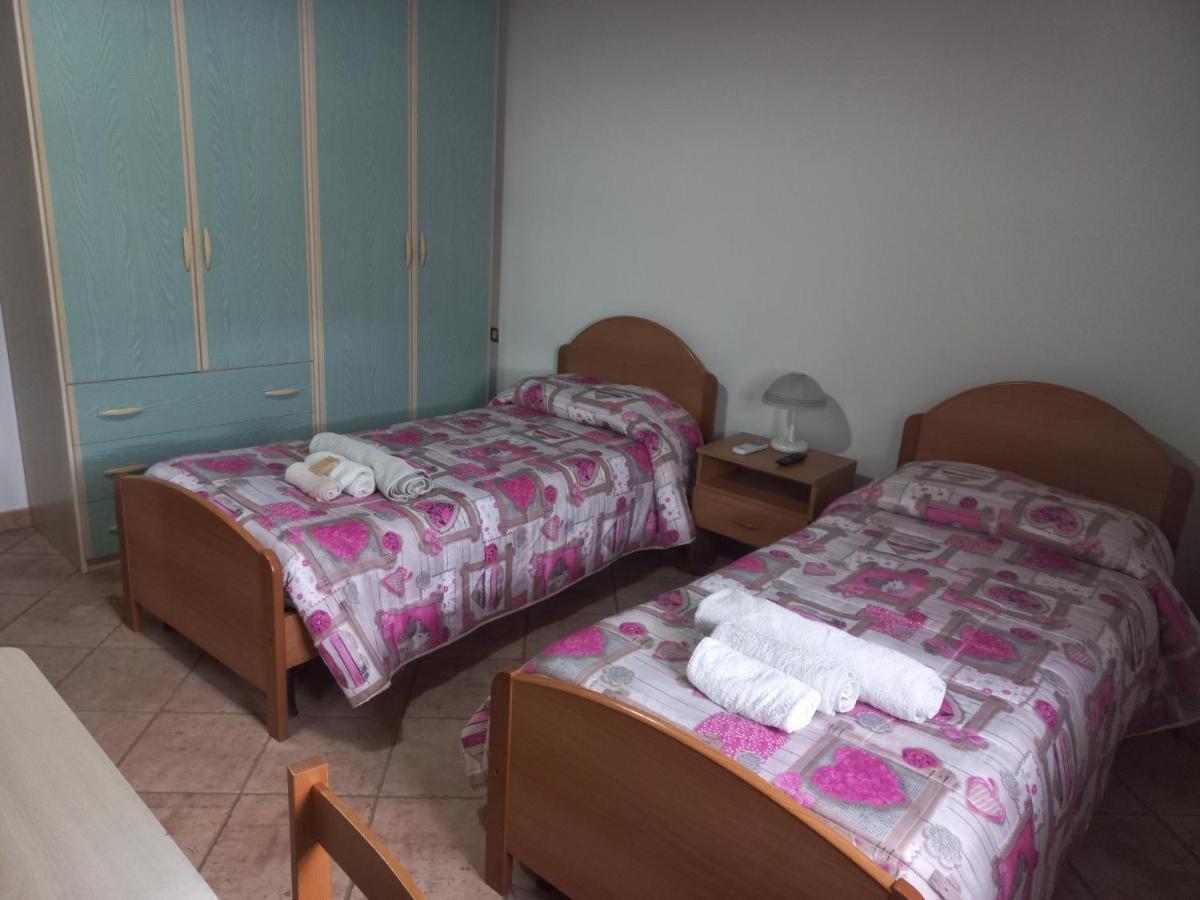Double or Twin Room Private External Bathroom