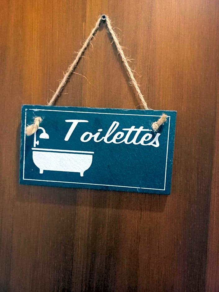 Double Room Private Bathroom