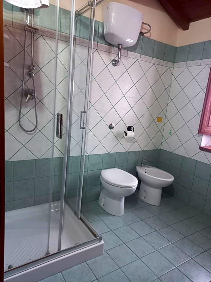 Double Room Private Bathroom